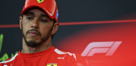 Lewis Hamilton averti après plusieurs erreurs coûteuses dans la lutte pour le titre