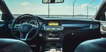 C'est l'accessoire discret à moins de 38 euros qui va libérer votre console centrale des câbles