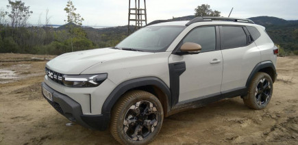 ESSAI - Dacia Duster Hybrid-G 150 4x4 (2026) : notre avis sur le SUV GPL, le meilleur des Duster ?
