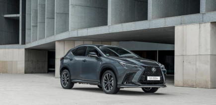 Lexus NX restylé (2027) : annonce imminente pour le SUV hybride, quels changements attendre ?