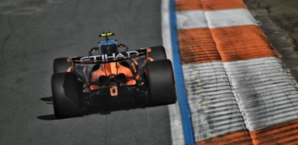 McLaren dégaine son surprenant aileron "Macarena" pour tenter de dominer Monza