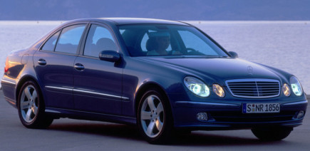 Cette Mercedes a mauvaise réputation, mais avec son gros V8, c’est une super berline pas chère !