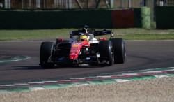 Ferrari et Racing Bulls en piste à Imola pour des essais Pirelli