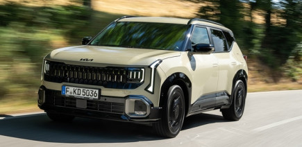 Le Kia Seltos est un nouveau SUV hybride qui risque de piquer des clients aux Niro et Sportage