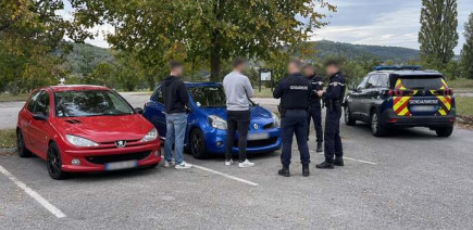 Sur Facebook, les fake news avec les gendarmes semblent toujours faire recette