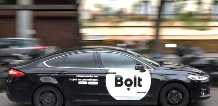 Une flotte de 25 000 robotaxis sans chauffeur, le pari fou de Lucid et Bolt en Europe