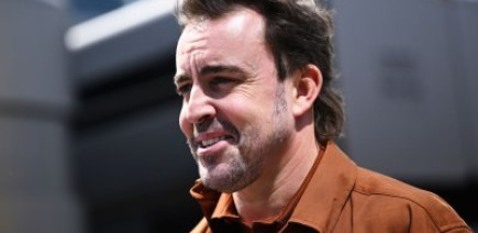 Alonso déplore des F1 2026 qui ont 'tué' certains circuits et s'interroge encore sur son avenir