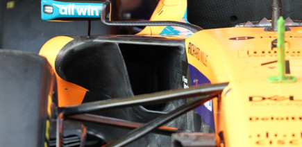 En images : la métamorphose choc de la McLaren MCL40 à Bakou