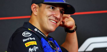 Red Bull officialise son duo de pilotes pour 2027 : Isack Hadjar prolongé aux côtés de Verstappen