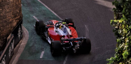 Lewis Hamilton sanctionné après sa manœuvre "dangereuse" sur Lawson à Bakou