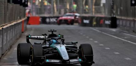 Mercedes écrase la concurrence à Bakou : ses rivaux déjà sans réponse ?