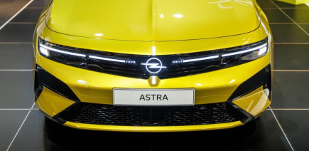 Opel STX Concept : un break fera le show au Mondial de l'Auto 2026, le futur de l'Opel Astra se montre déjà ?