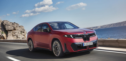 Le nouveau BMW iX4, rival du Porsche Macan Electric, promet des records d’autonomie