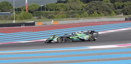 « C’est quoi ce monstre » : au Paul Ricard, le proto secret d’Aston Martin hurle et fascine