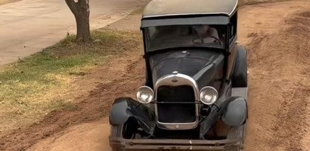Cette Ford de 1928 s'invite sur un parcours pour pick-up modernes, et elle se débrouille très bien