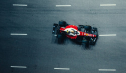 Le silence de Ferrari autour du contrat d’Hamilton intrigue