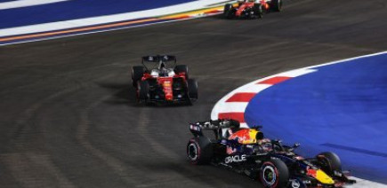 Verstappen s'agace de la polémique Hadjar-Ferrari : 'ces discussions sont absurdes'