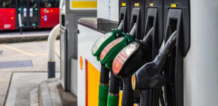 Prix du carburant : l'État prend une nouvelle décision pour accélérer la baisse annoncée en novembre