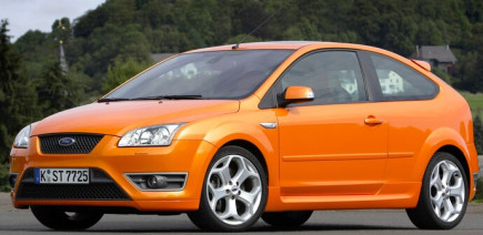 Un beau 5-cylindres, une grosse puissance, et pourtant cette une machine à plaisir ne coûte pas cher !