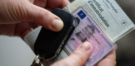 Permis rose : il reste bien sept ans pour en changer, et non pas deux mois