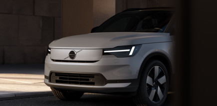 Volvo veut lancer un SUV électrique plus abordable que l’EX60, quitte à sacrifier l’EX40 ?