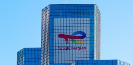 TotalEnergies annonce 8,3 milliards de dollars de bénéfice en trois mois, en pleine flambée des carburants