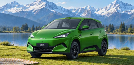 BYD recrute 150 000 personnes alors que ses ventes reculent : que se passe-t-il chez le géant chinois ?